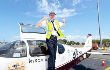 16-гадовы пілот з Аўстраліі здзейсніў кругасветны пералёт